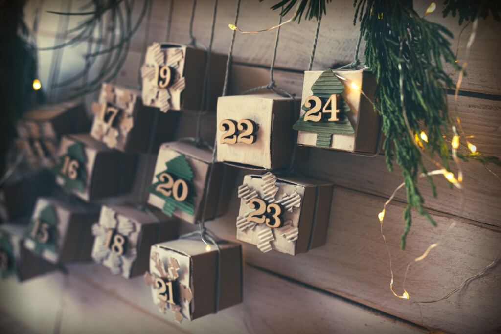 DIY-Adventskalender sind eine tolle Alternative zu herkömmlichen, gekauften Adventskalendern; Foto © Gudrun Muenz