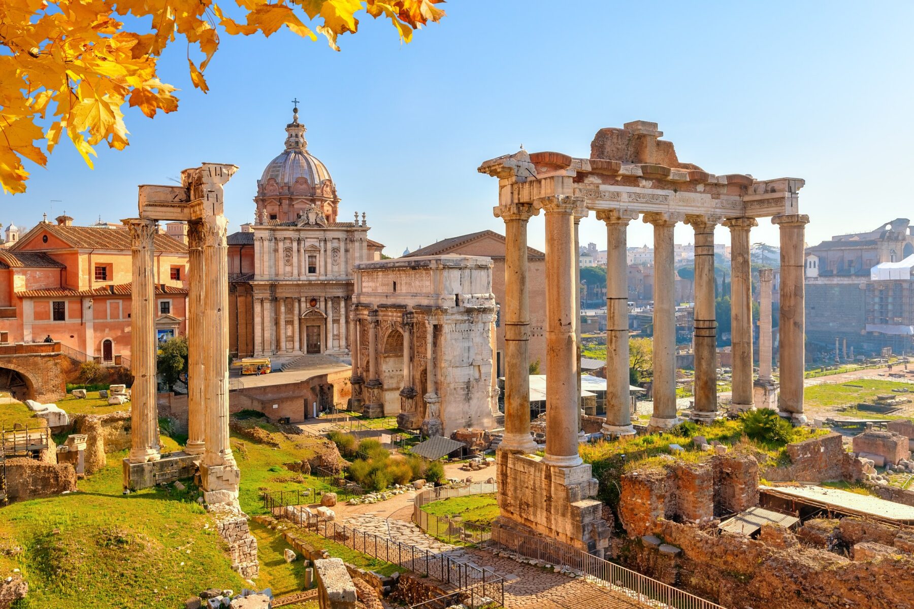 Antike Ruinen des Forum Romanum in Rom