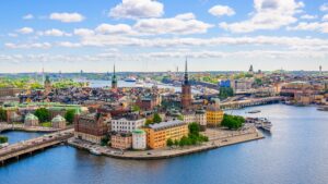 Panorama von Stockholm mit Altstadt und Wasserwegen
